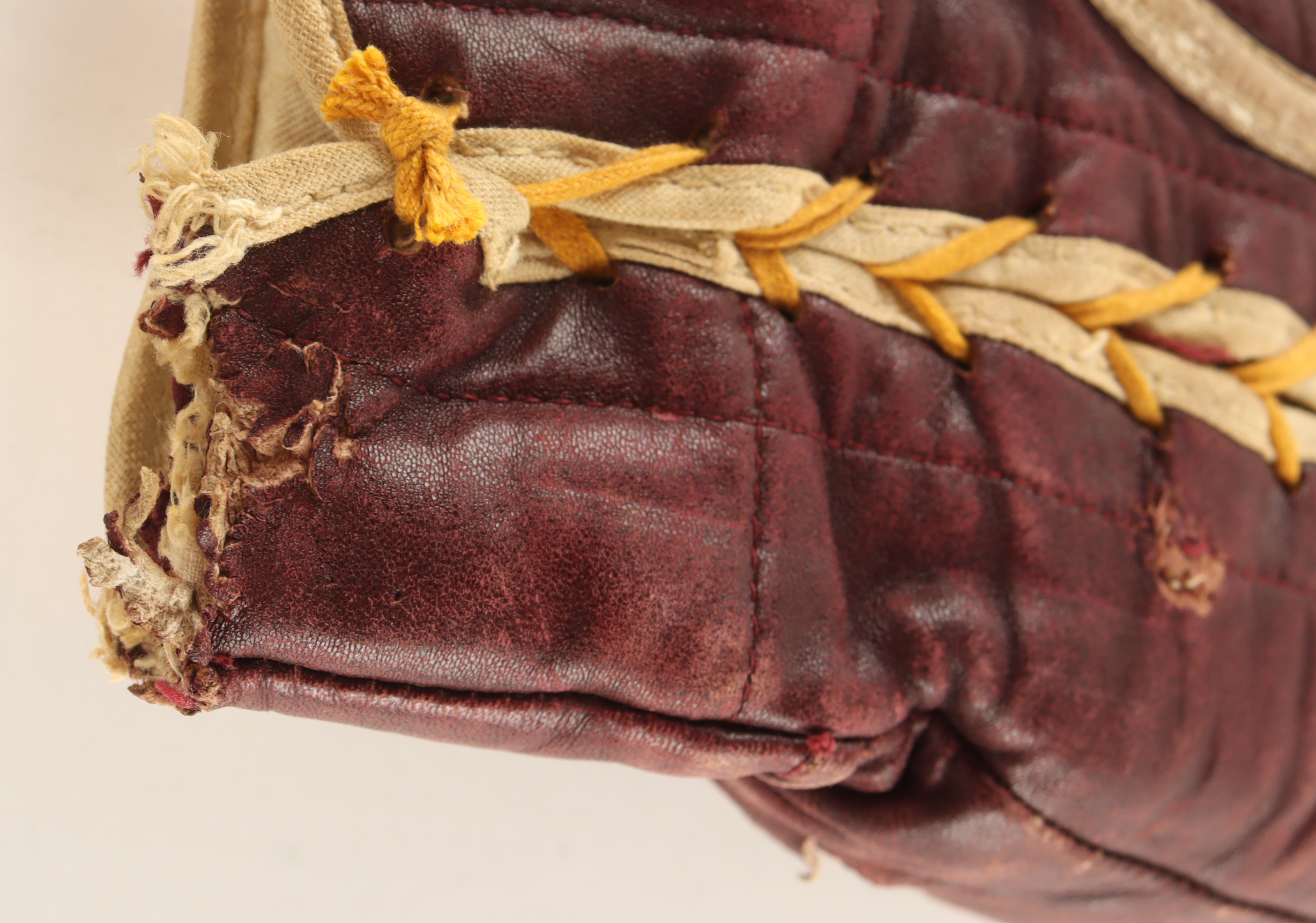 Mike Tyson Signed Vintage 1960 Spalding Golden Glove With Display Case (Tyson) at PristineAuction.com Mike Tyson Signed Vintage 1960 Spalding Golden Glove With Display Case (Tyson) at PristineAuction.com