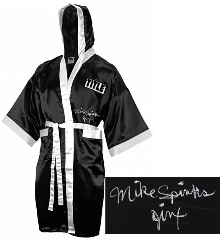 Michael Spinks Signed Title Boxing Robe Inscribed "Jinx" (Schwartz) at PristineAuction.com Michael Spinks Signed Title Boxing Robe Inscribed "Jinx" (Schwartz) at PristineAuction.com