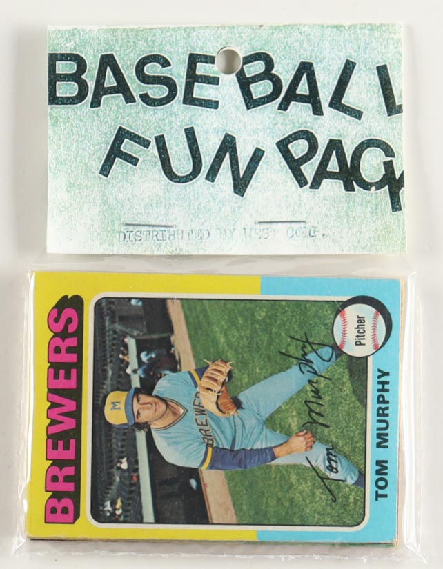 1975 Topps Baseball Card Fun Pack with (10) Cards at PristineAuction.com 1975 Topps Baseball Card Fun Pack with (10) Cards at PristineAuction.com