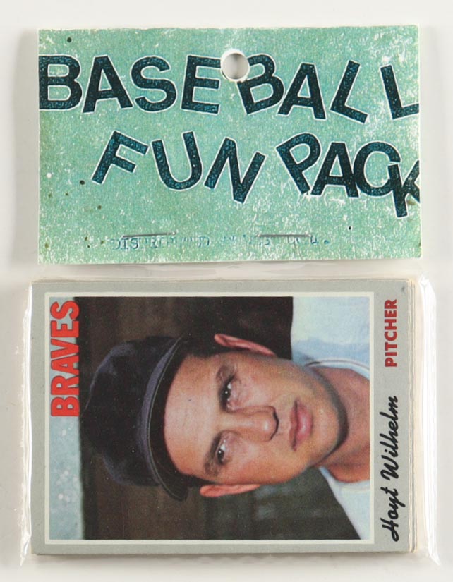 1970 Topps Baseball Card Fun Pack with (10) Cards at PristineAuction.com 1970 Topps Baseball Card Fun Pack with (10) Cards at PristineAuction.com