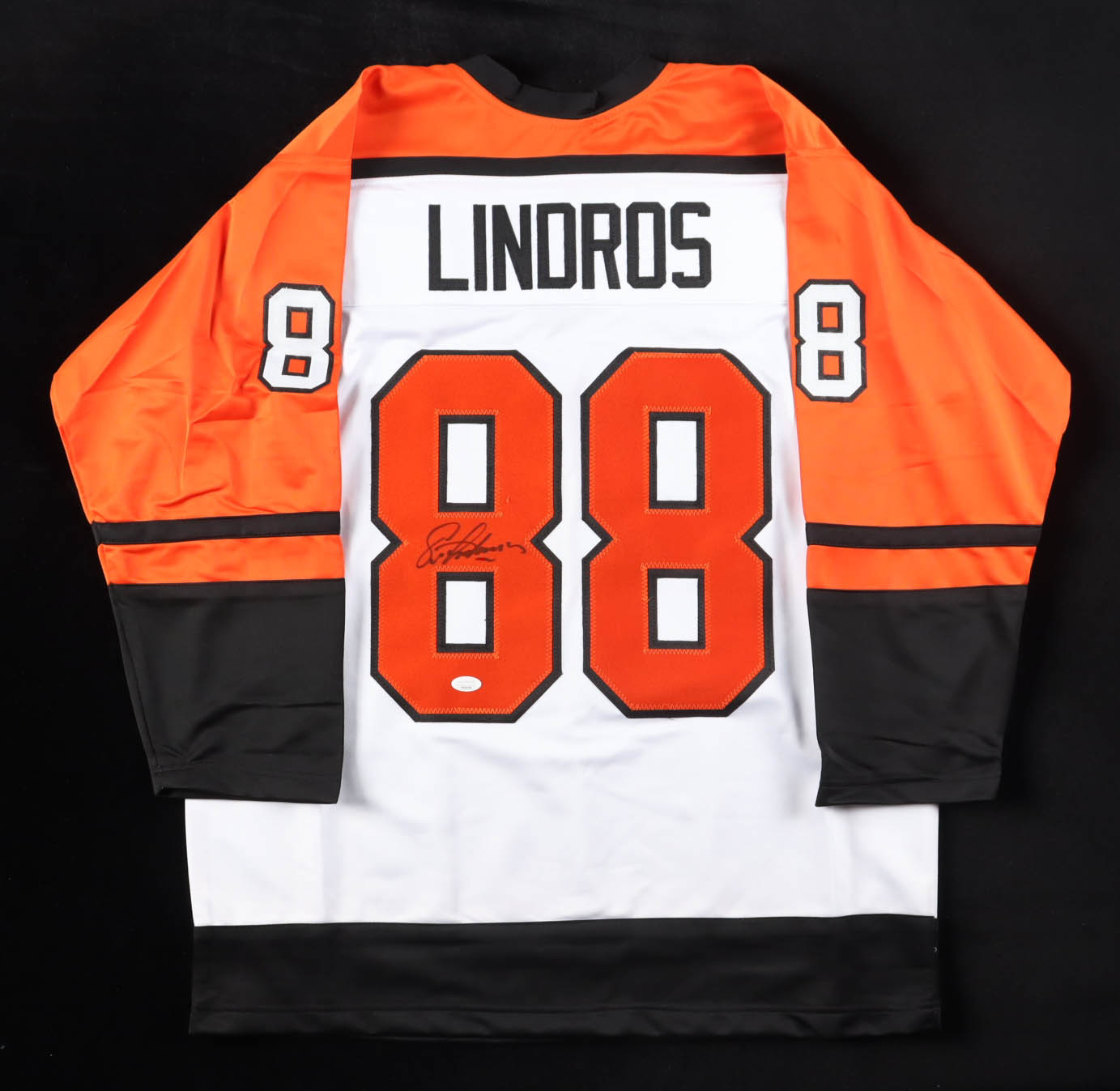 Eric Lindros Signed Jersey (JSA) at PristineAuction.com Eric Lindros Signed Jersey (JSA) at PristineAuction.com