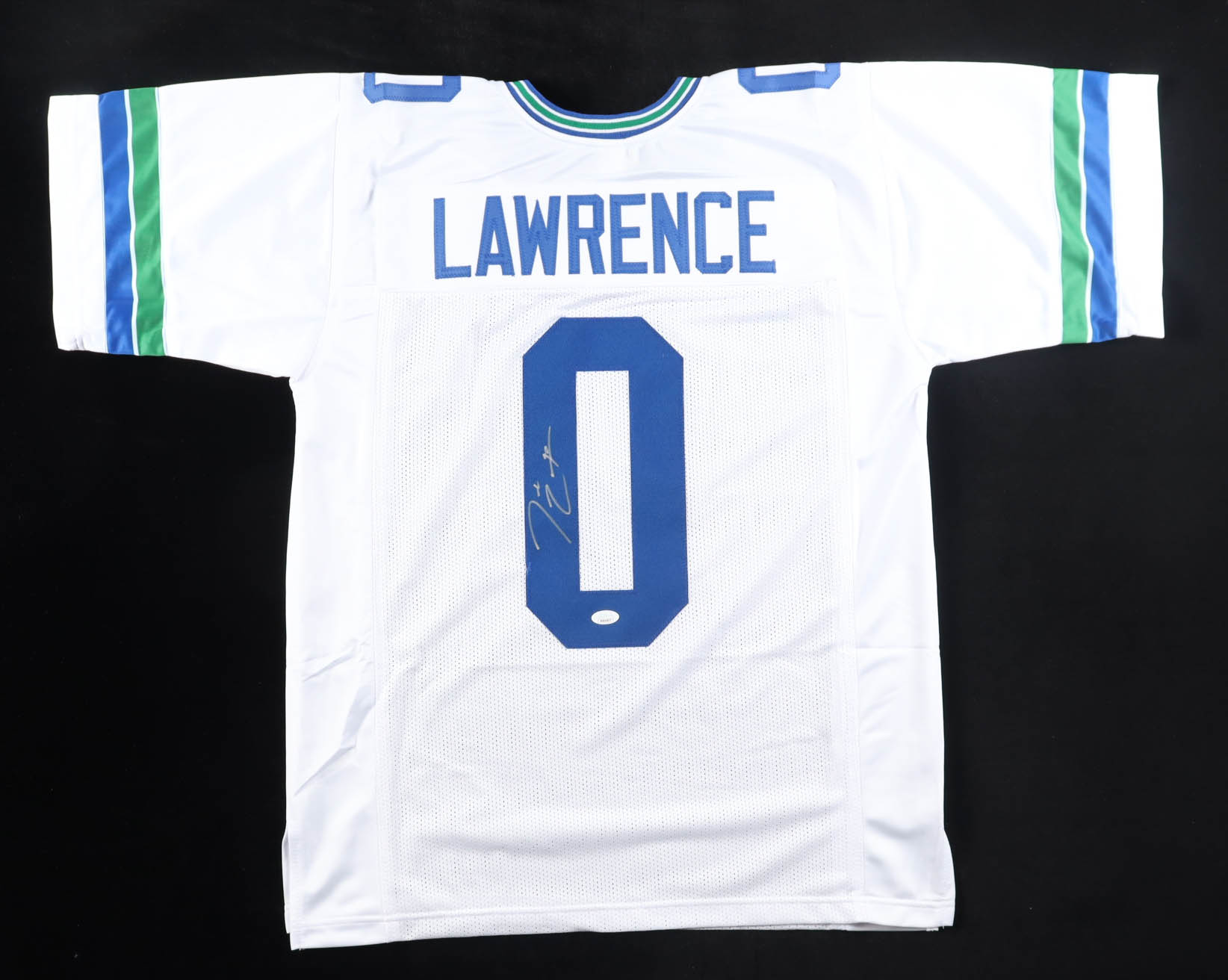 DeMarcus Lawrence Signed Jersey (JSA) at PristineAuction.com DeMarcus Lawrence Signed Jersey (JSA) at PristineAuction.com