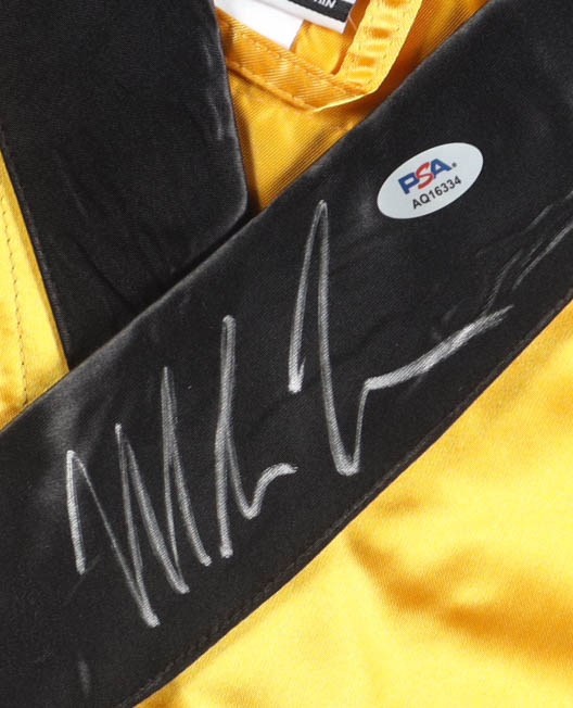 Mike Tyson Signed Everlast Boxing Robe (PSA & Tyson) at PristineAuction.com Mike Tyson Signed Everlast Boxing Robe (PSA & Tyson) at PristineAuction.com