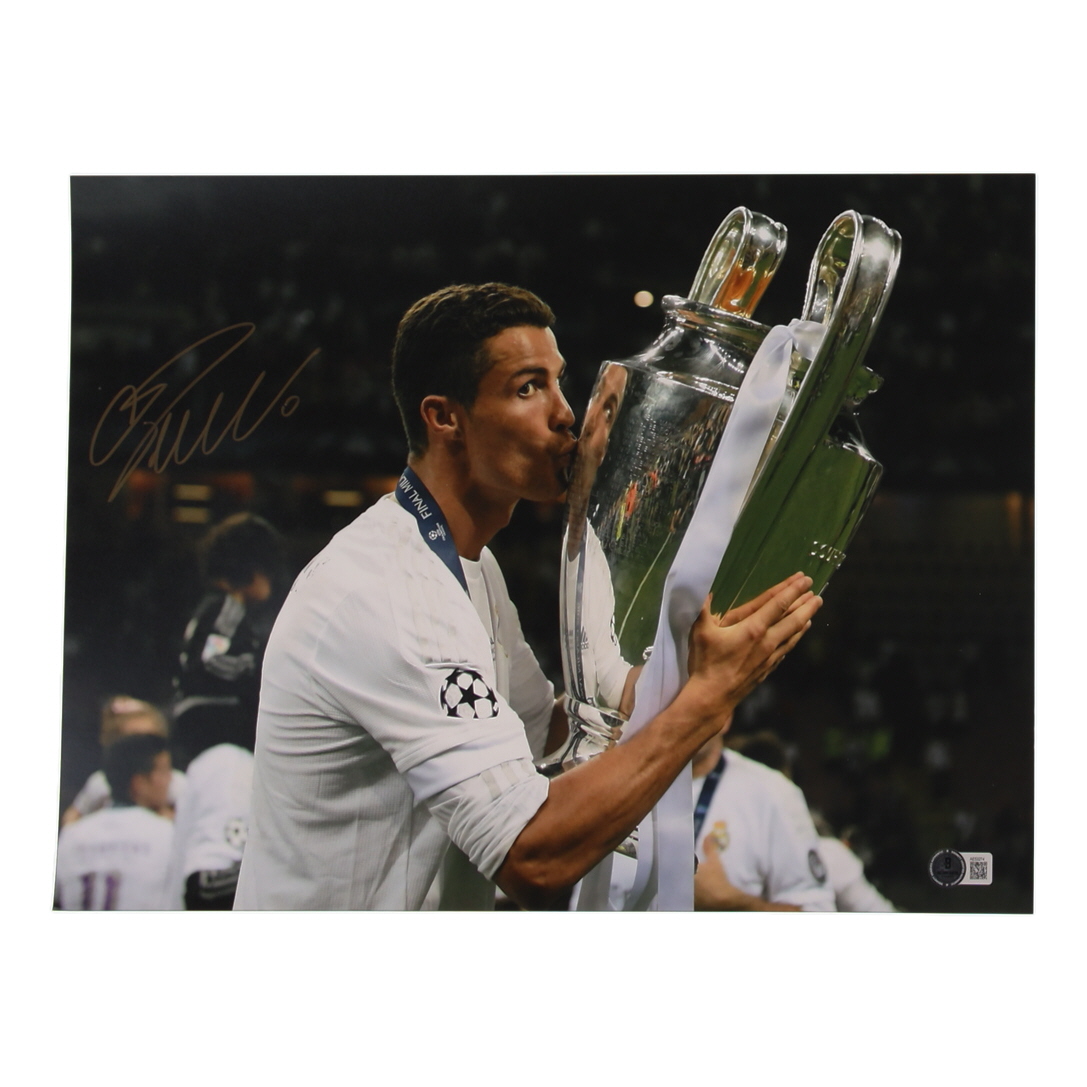 Cristiano Ronaldo Signed Real Madrid 12x16 Photo (Beckett) at PristineAuction.com Cristiano Ronaldo Signed Real Madrid 12x16 Photo (Beckett) at PristineAuction.com