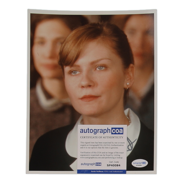Kirsten Dunst Signed "Mona Lisa Smile" 8x10 Photo (ACOA) at PristineAuction.com Kirsten Dunst Signed "Mona Lisa Smile" 8x10 Photo (ACOA) at PristineAuction.com