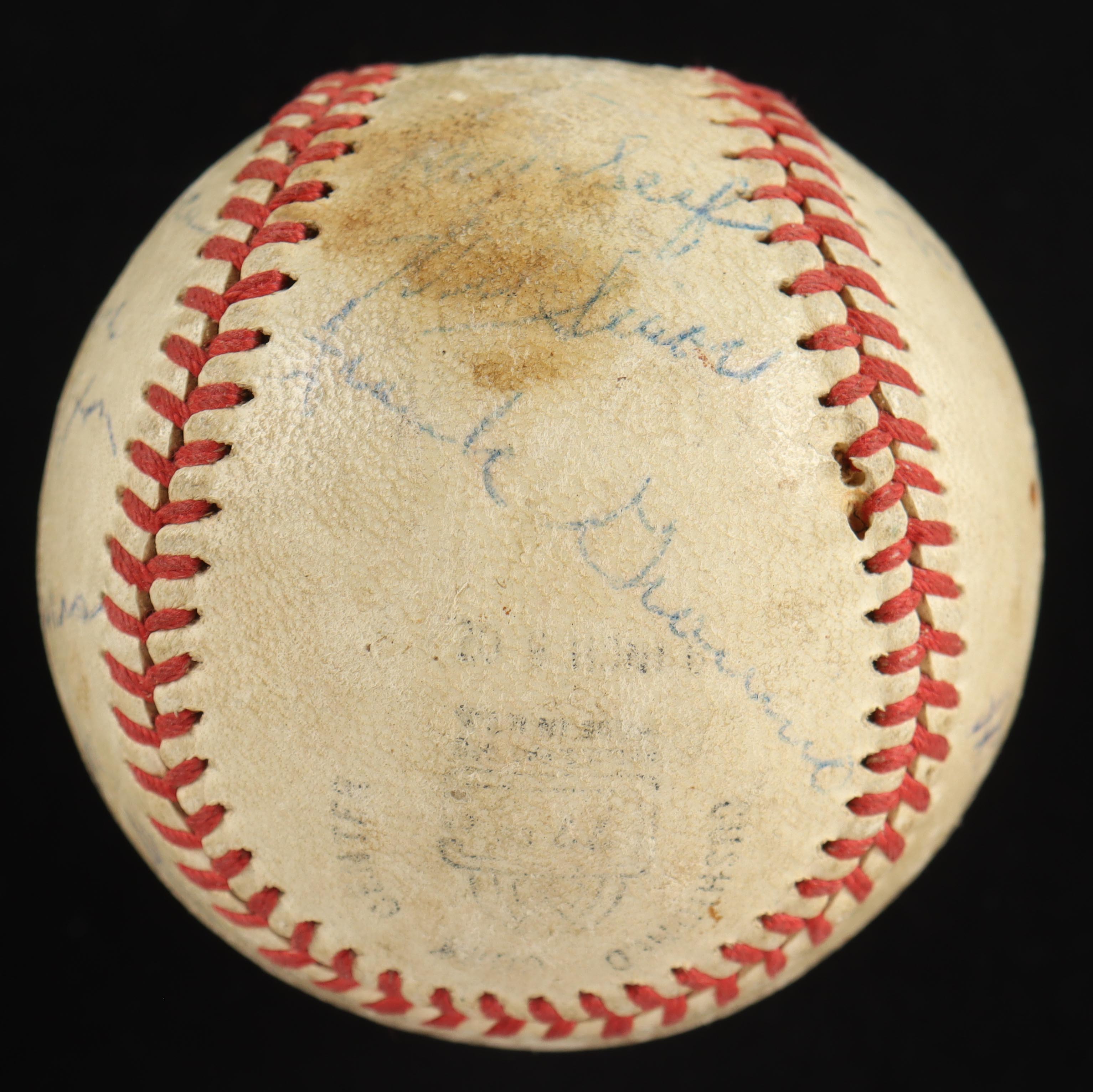 Roger Maris | 1953 Fargo-Moorhead Twins Baseball Team-Signed By (18) (Beckett) at PristineAuction.com Roger Maris | 1953 Fargo-Moorhead Twins Baseball Team-Signed By (18) (Beckett) at PristineAuction.com