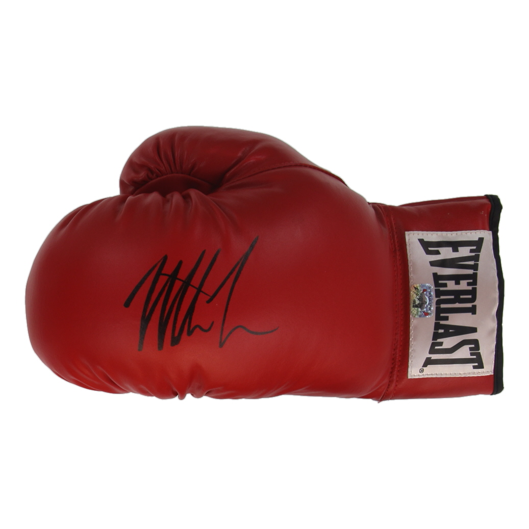 Mike Tyson Signed Everlast Boxing Glove (Tyson) at PristineAuction.com Mike Tyson Signed Everlast Boxing Glove (Tyson) at PristineAuction.com