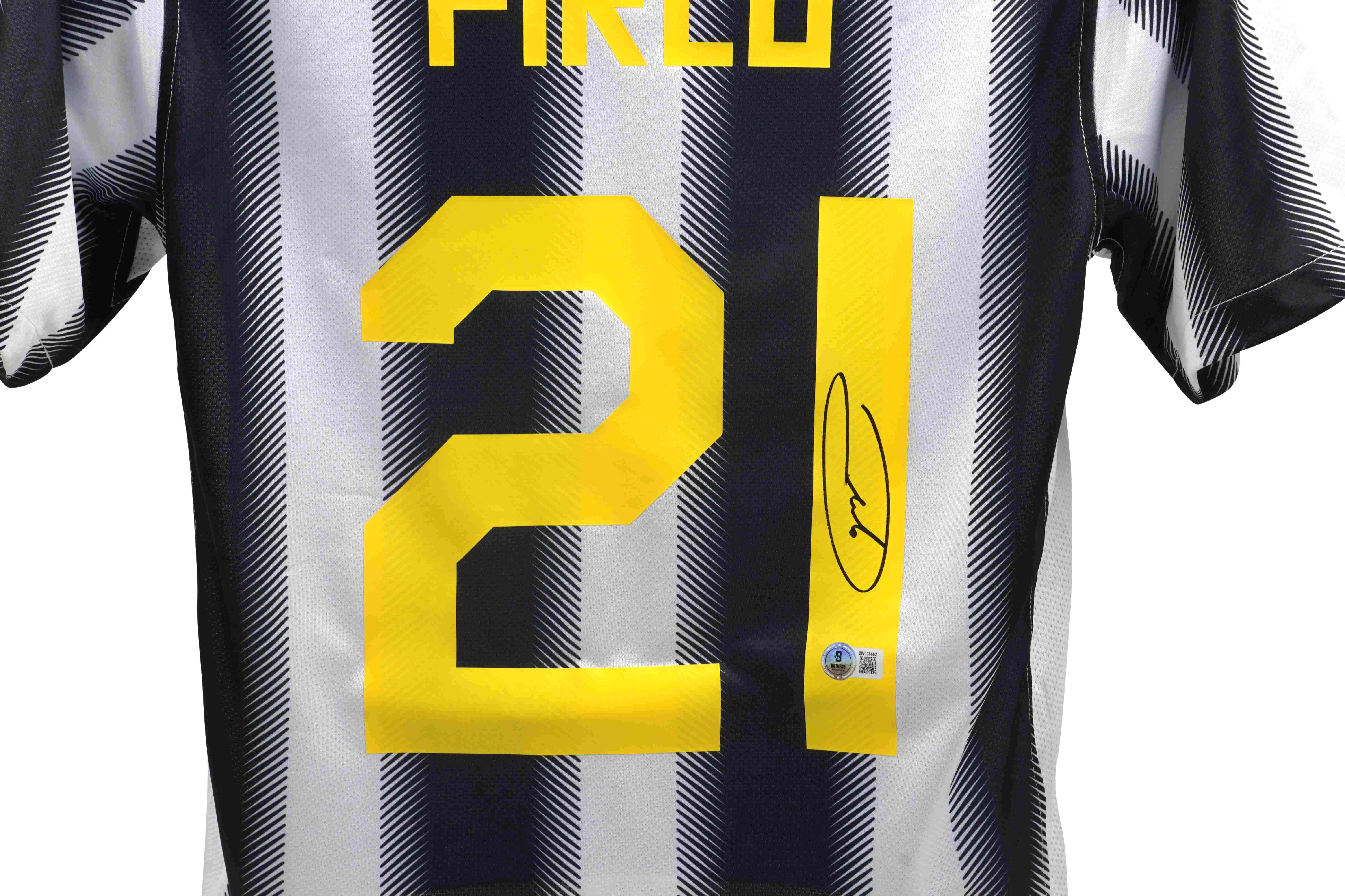 Andrea Pirlo Signed Juventus Nike Authentic Jersey (Beckett) at PristineAuction.com Andrea Pirlo Signed Juventus Nike Authentic Jersey (Beckett) at PristineAuction.com