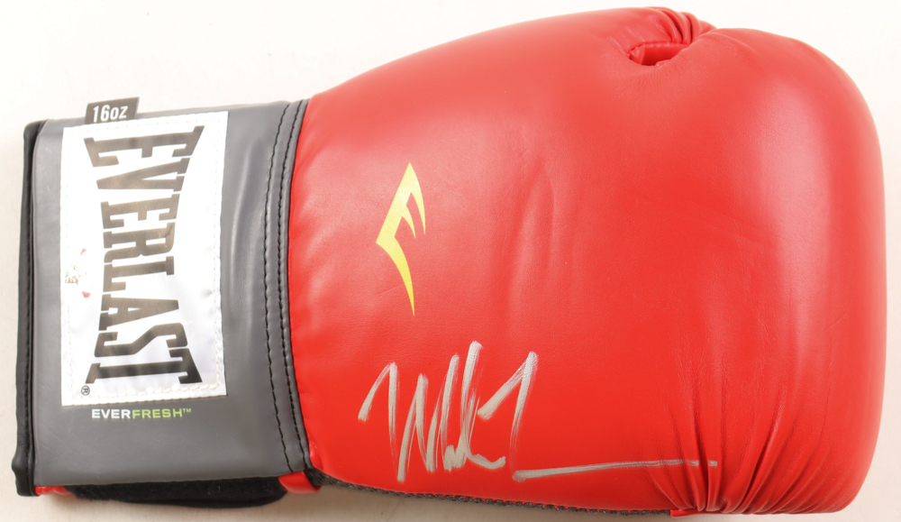 Mike Tyson Signed Everlast Boxing Glove (Tyson) at PristineAuction.com Mike Tyson Signed Everlast Boxing Glove (Tyson) at PristineAuction.com
