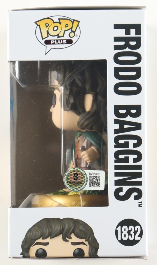 Elijah Wood Signed "The Lord of the Rings" #1832 Frodo Baggins Funko Pop! Vinyl Figure (Beckett) at PristineAuction.com Elijah Wood Signed "The Lord of the Rings" #1832 Frodo Baggins Funko Pop! Vinyl Figure (Beckett) at PristineAuction.com