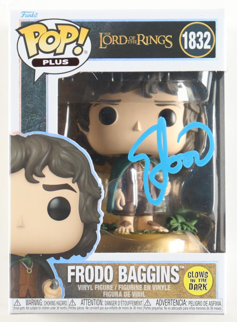 Elijah Wood Signed "The Lord of the Rings" #1832 Frodo Baggins Funko Pop! Vinyl Figure (Beckett) at PristineAuction.com Elijah Wood Signed "The Lord of the Rings" #1832 Frodo Baggins Funko Pop! Vinyl Figure (Beckett) at PristineAuction.com