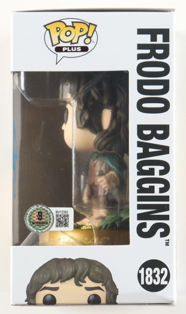 Elijah Wood Signed "The Lord of the Rings" #1832 Frodo Baggins Funko Pop! Vinyl Figure (Beckett) at PristineAuction.com Elijah Wood Signed "The Lord of the Rings" #1832 Frodo Baggins Funko Pop! Vinyl Figure (Beckett) at PristineAuction.com