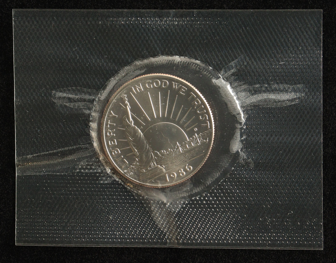 1986 100th Anniversary Half Dollar Statue of Liberty Liberty Uncirculated Coin at PristineAuction.com 1986 100th Anniversary Half Dollar Statue of Liberty Liberty Uncirculated Coin at PristineAuction.com