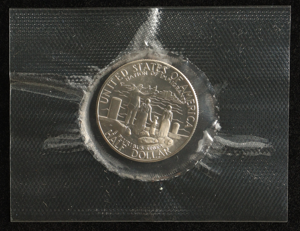1986 100th Anniversary Half Dollar Statue of Liberty Liberty Uncirculated Coin at PristineAuction.com 1986 100th Anniversary Half Dollar Statue of Liberty Liberty Uncirculated Coin at PristineAuction.com
