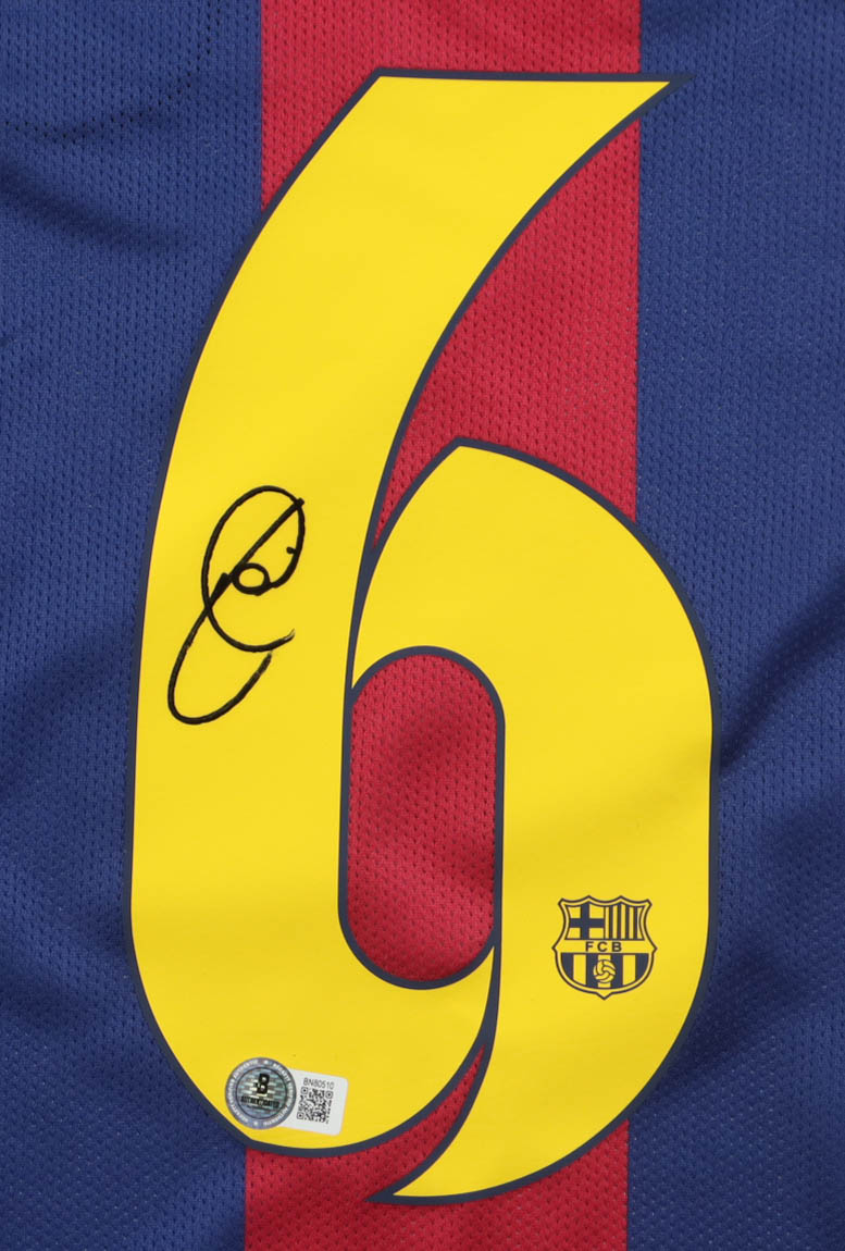 Xavi Hernandez Signed F.C. Barcelona Nike Authentic Jersey (Beckett) at PristineAuction.com Xavi Hernandez Signed F.C. Barcelona Nike Authentic Jersey (Beckett) at PristineAuction.com