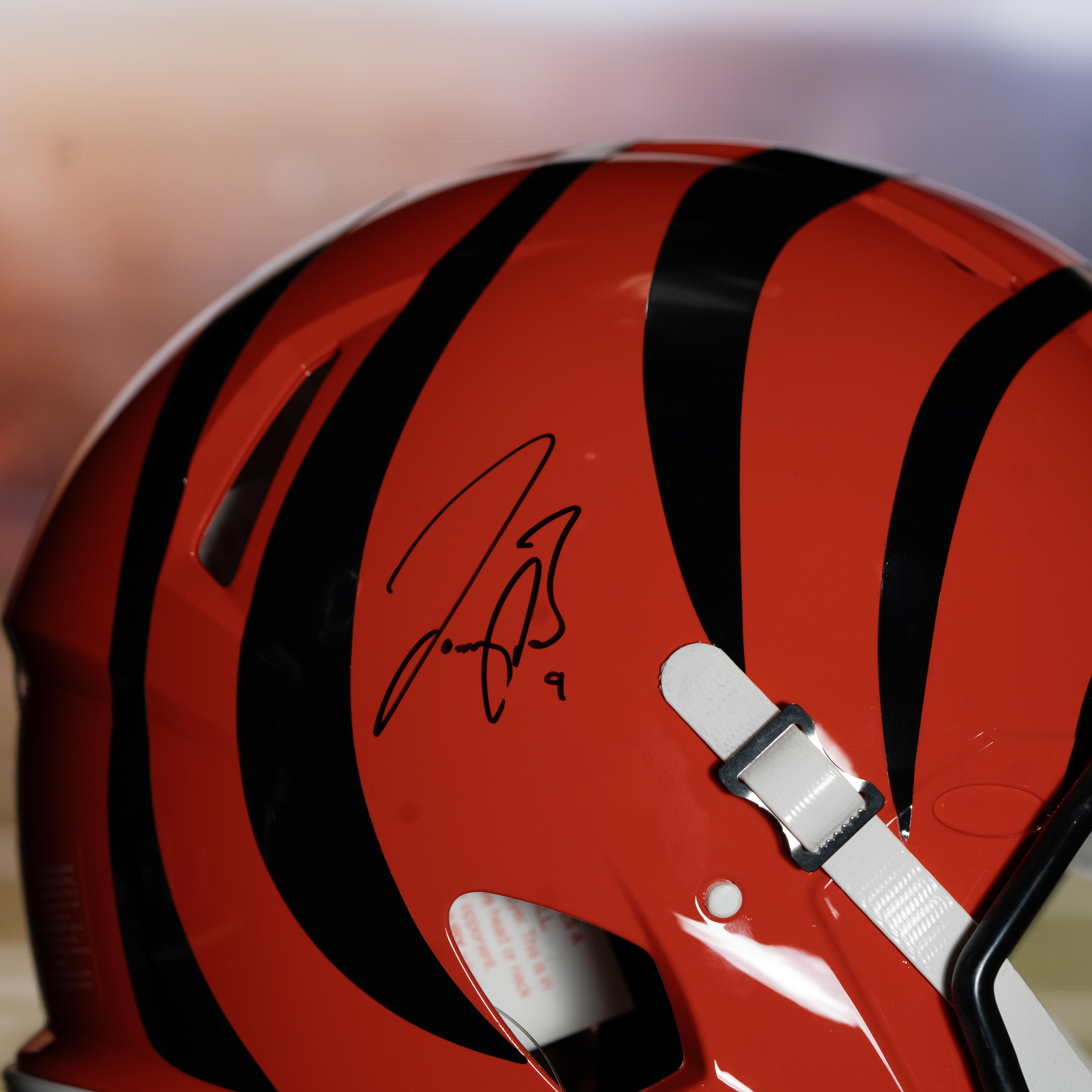 Joe Burrow Signed Bengals Full-Size Authentic On-Field Speed Helmet with Display Case (Fanatics) at PristineAuction.com Joe Burrow Signed Bengals Full-Size Authentic On-Field Speed Helmet with Display Case (Fanatics) at PristineAuction.com