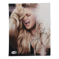 Kelly Clarkson Signed 8x10 Photo (JSA) at PristineAuction.com