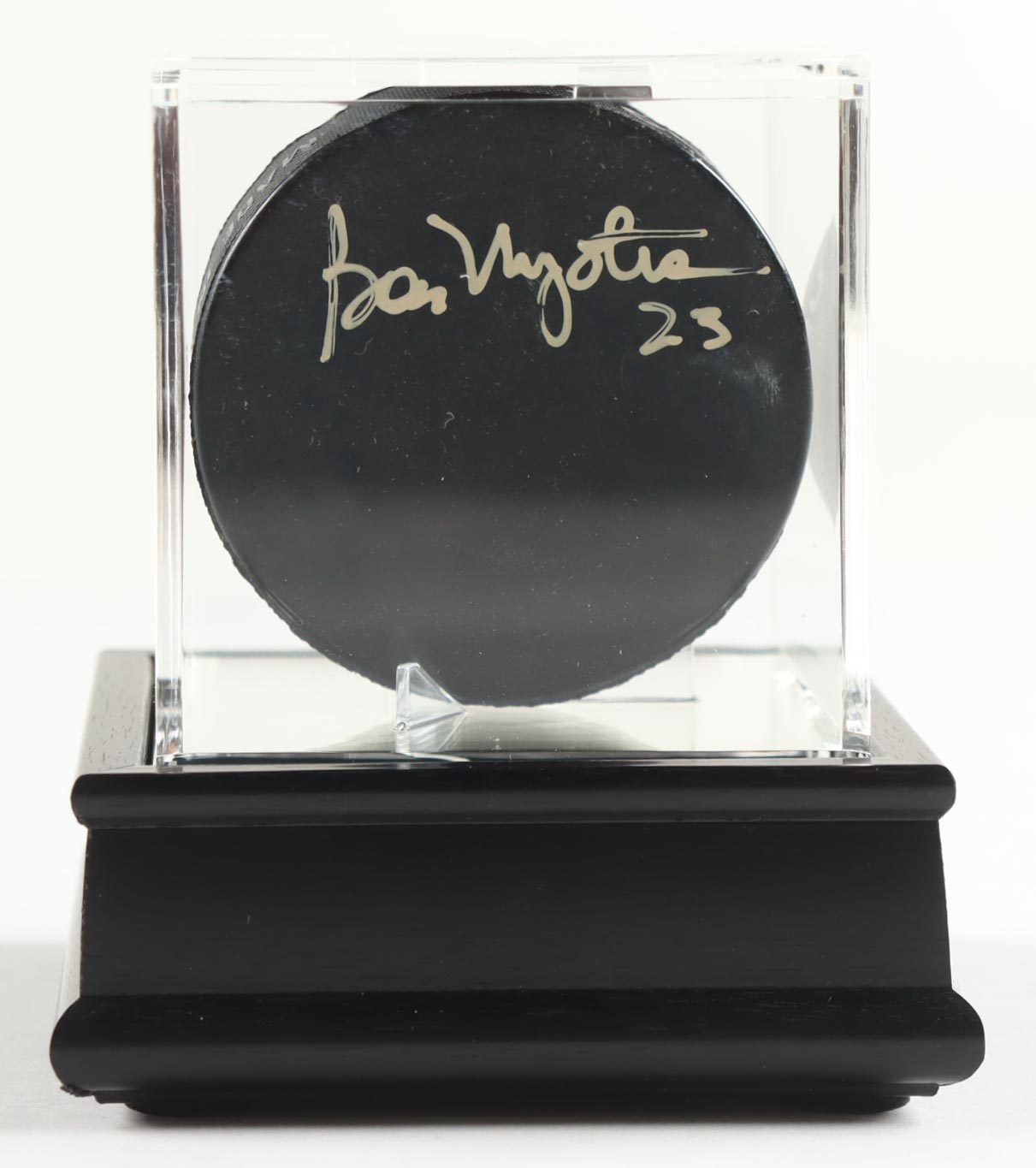 Bob Nystrom Signed NHL Puck In Display Case (PSA) at PristineAuction.com Bob Nystrom Signed NHL Puck In Display Case (PSA) at PristineAuction.com