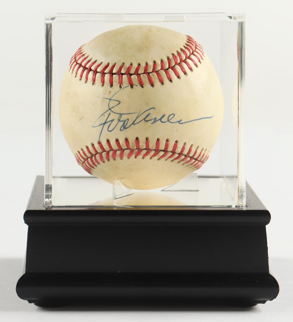 Rod Carew Signed OAL Baseball in Display Case (JSA) at PristineAuction.com Rod Carew Signed OAL Baseball in Display Case (JSA) at PristineAuction.com