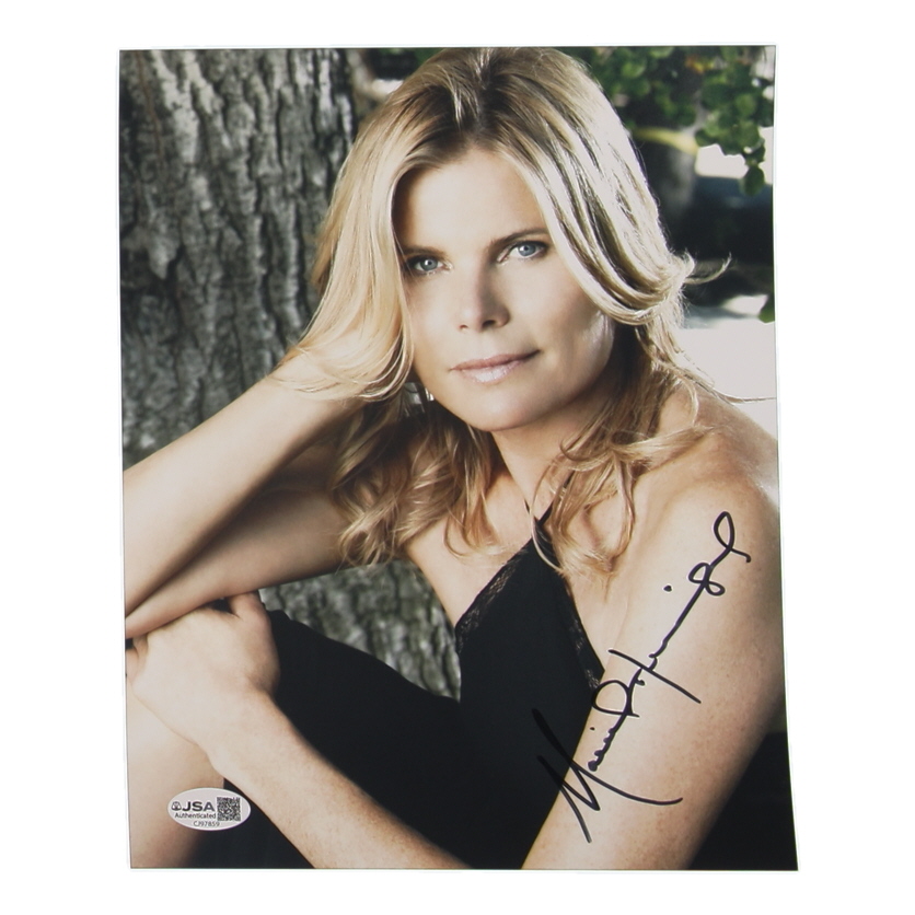 Mariel Hemingway Signed 8x10 Photo (JSA) at PristineAuction.com Mariel Hemingway Signed 8x10 Photo (JSA) at PristineAuction.com