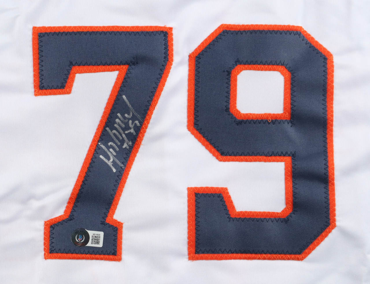 Jose Abreu Signed Jersey (Beckett) at PristineAuction.com Jose Abreu Signed Jersey (Beckett) at PristineAuction.com