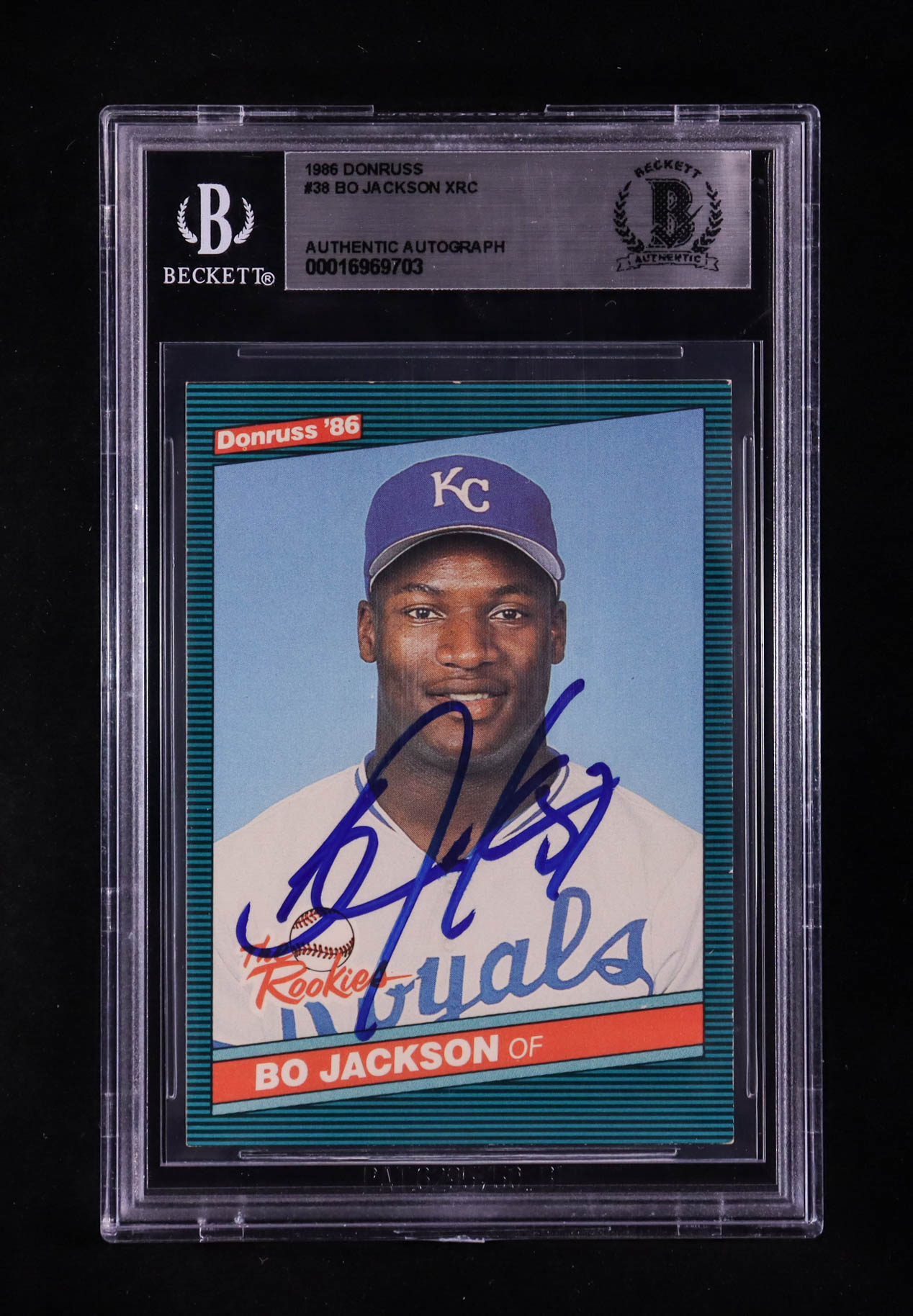 Bo Jackson Signed 1986 Donruss #38 XRC (BGS) at PristineAuction.com Bo Jackson Signed 1986 Donruss #38 XRC (BGS) at PristineAuction.com