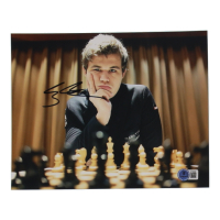 Magnus Carlsen Signed 8x10 Photo (Beckett) at PristineAuction.com