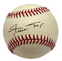 Willie Mays Signed ONL Baseball (Beckett) at PristineAuction.com