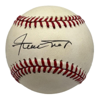 Willie Mays Signed ONL Baseball (Beckett) at PristineAuction.com