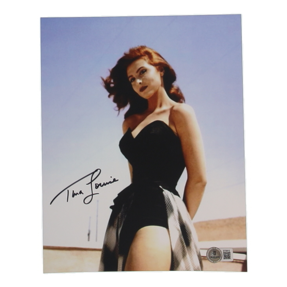 Tina Louise Signed 8x10 Photo (Beckett) | Pristine Auction