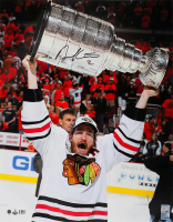 Duncan Keith Signed Blackhawks 16x20 Photo (Schwartz) at PristineAuction.com