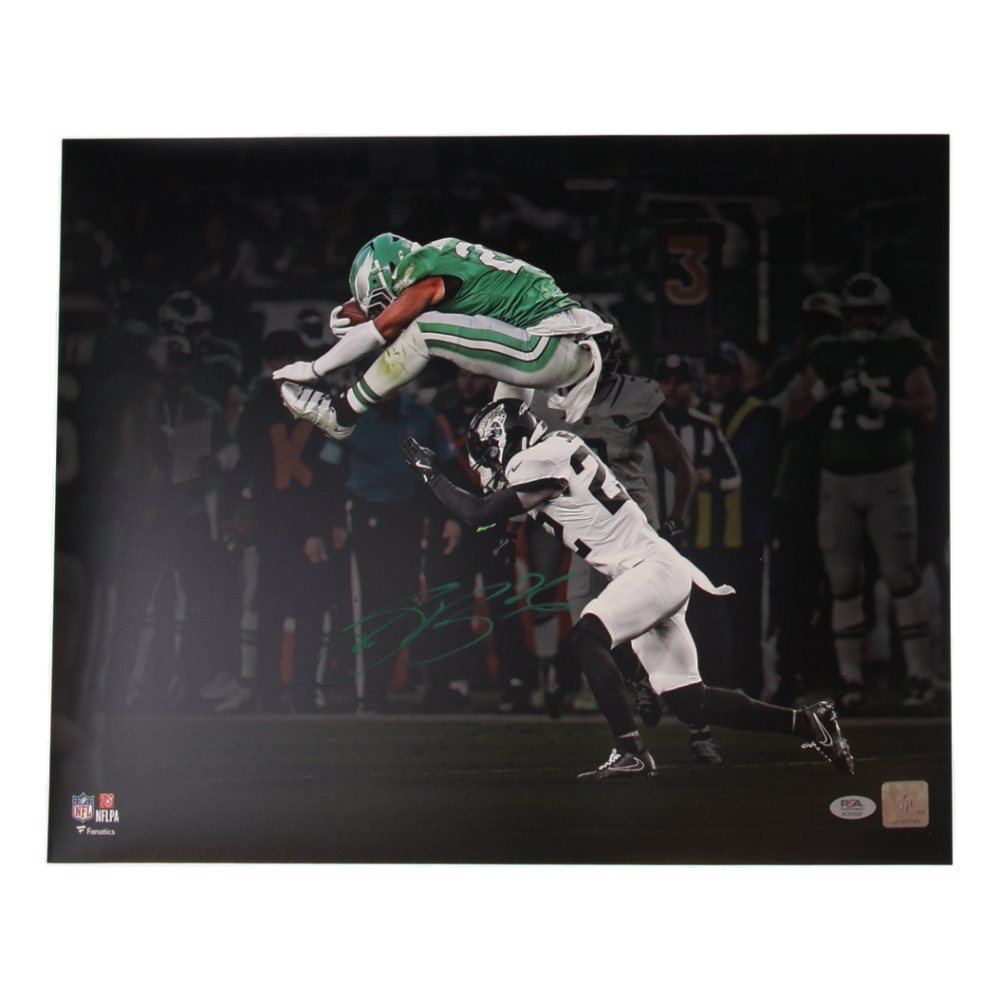 Saquon Barkley Signed Eagles 16x20 Photo (PSA) | Pristine Auction