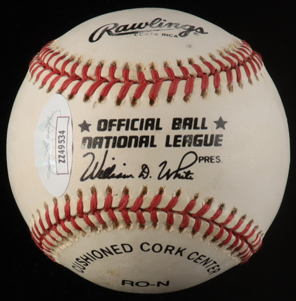 Hank Aaron Signed ONL Baseball (JSA) at PristineAuction.com Hank Aaron Signed ONL Baseball (JSA) at PristineAuction.com