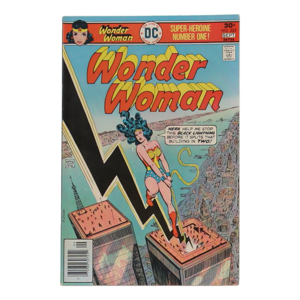 1976 "Wonder Woman" Issue #225 D.C. Comic Book at PristineAuction.com