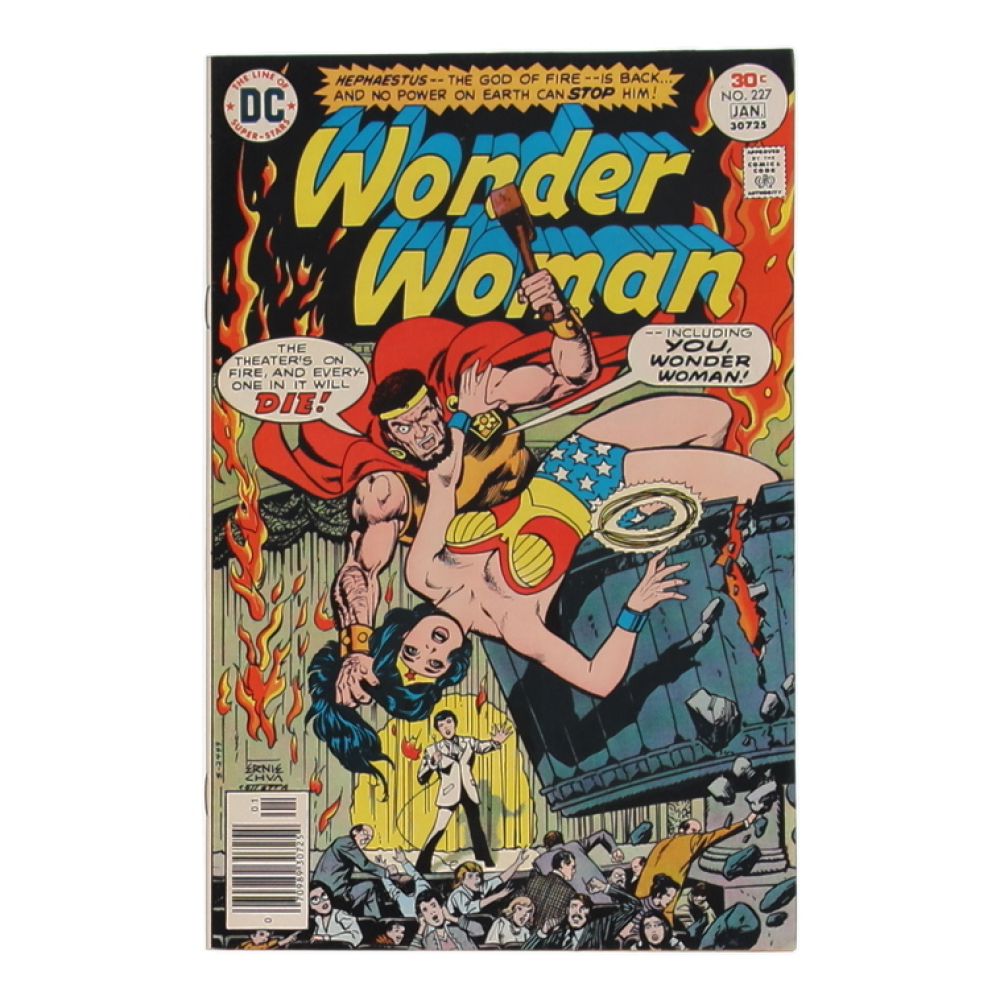1977 "Wonder Woman" Issue #227 DC Comic Book at PristineAuction.com