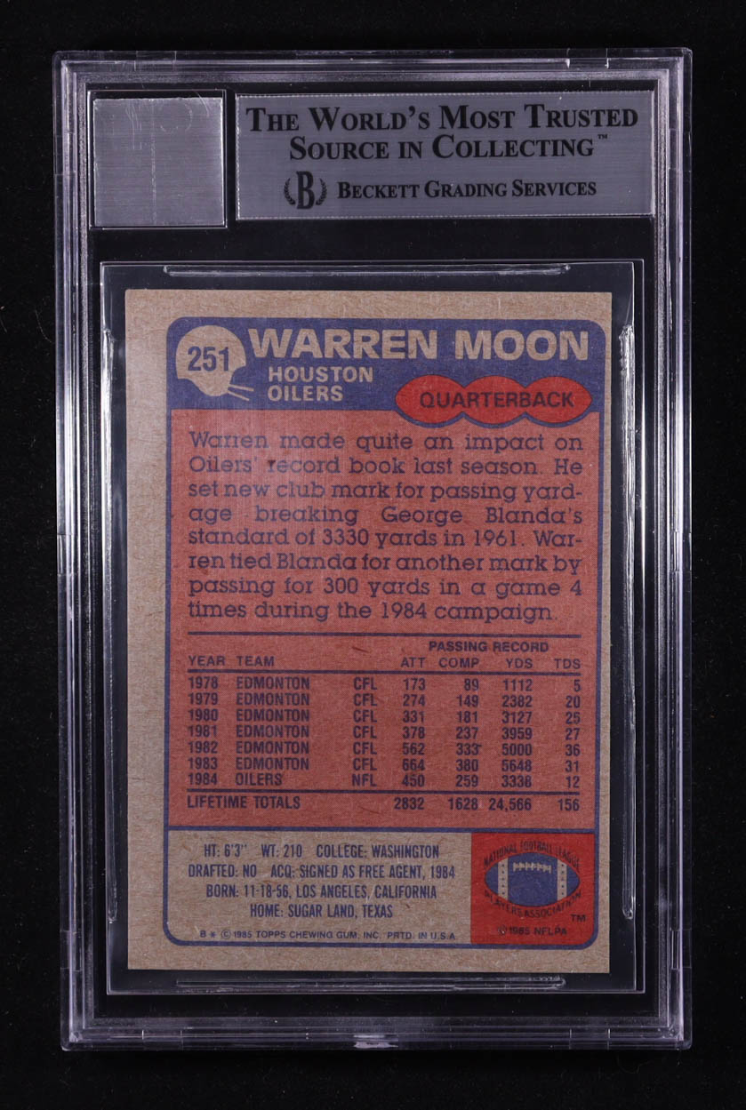 Warren Moon Signed 1985 Topps #251 RC Inscribed "HOF 06" (BGS Encapsulated) at PristineAuction.com Warren Moon Signed 1985 Topps #251 RC Inscribed "HOF 06" (BGS Encapsulated) at PristineAuction.com