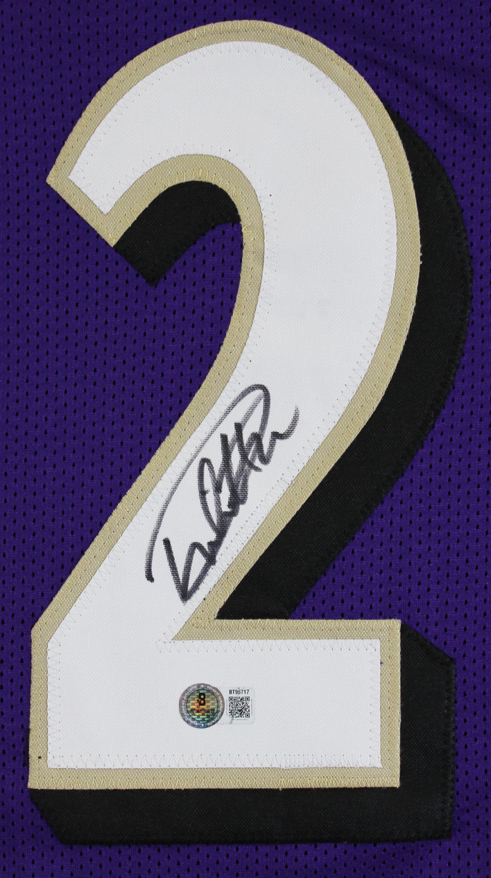 Derrick Henry Signed Jersey (Beckett) at PristineAuction.com Derrick Henry Signed Jersey (Beckett) at PristineAuction.com