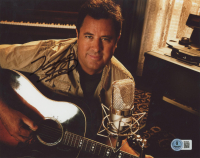 Vince Gill Signed 8x10 Photo (Beckett) at PristineAuction.com