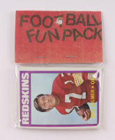 1972 Topps Football Card Fun Pack with (10) Cards at PristineAuction.com