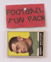1961 Topps Football Card Fun Pack with (10) Cards at PristineAuction.com