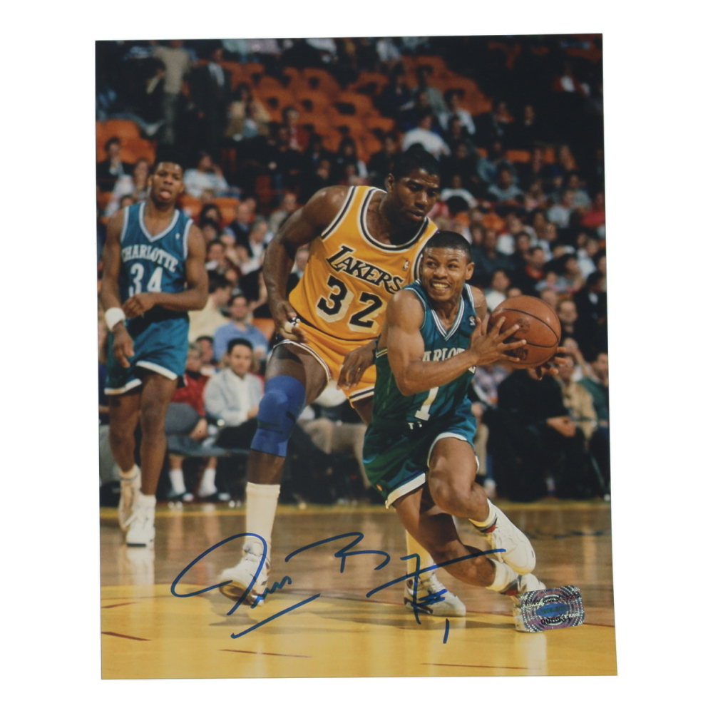 Muggsy Bogues Signed Hornets 8x10 Photo (Wilder Side) at PristineAuction.com