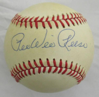 Pee Wee Reese Signed ONL Baseball (JSA) at PristineAuction.com
