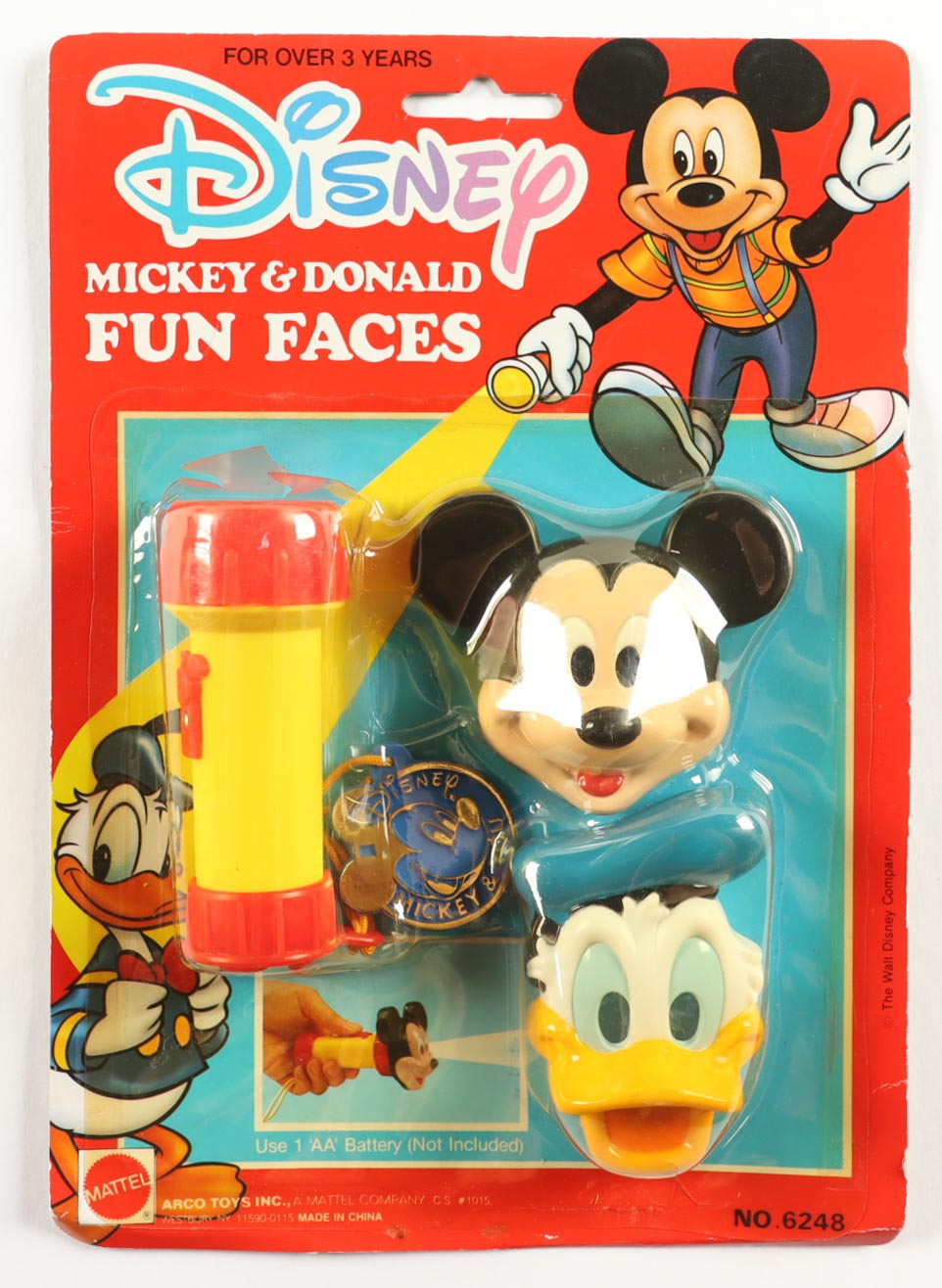 1988 Disney's "Mickey & Donald Fun Faces" Flashlight Action Figure Set at PristineAuction.com 1988 Disney's "Mickey & Donald Fun Faces" Flashlight Action Figure Set at PristineAuction.com