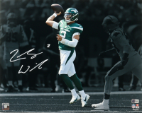 Zach Wilson Signed Jets 16x20 Photo (Beckett) at PristineAuction.com