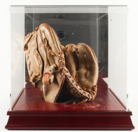 Tom Seaver Signed 1970 Spalding Player Model Baseball Glove in Display Case (PSA) at PristineAuction.com