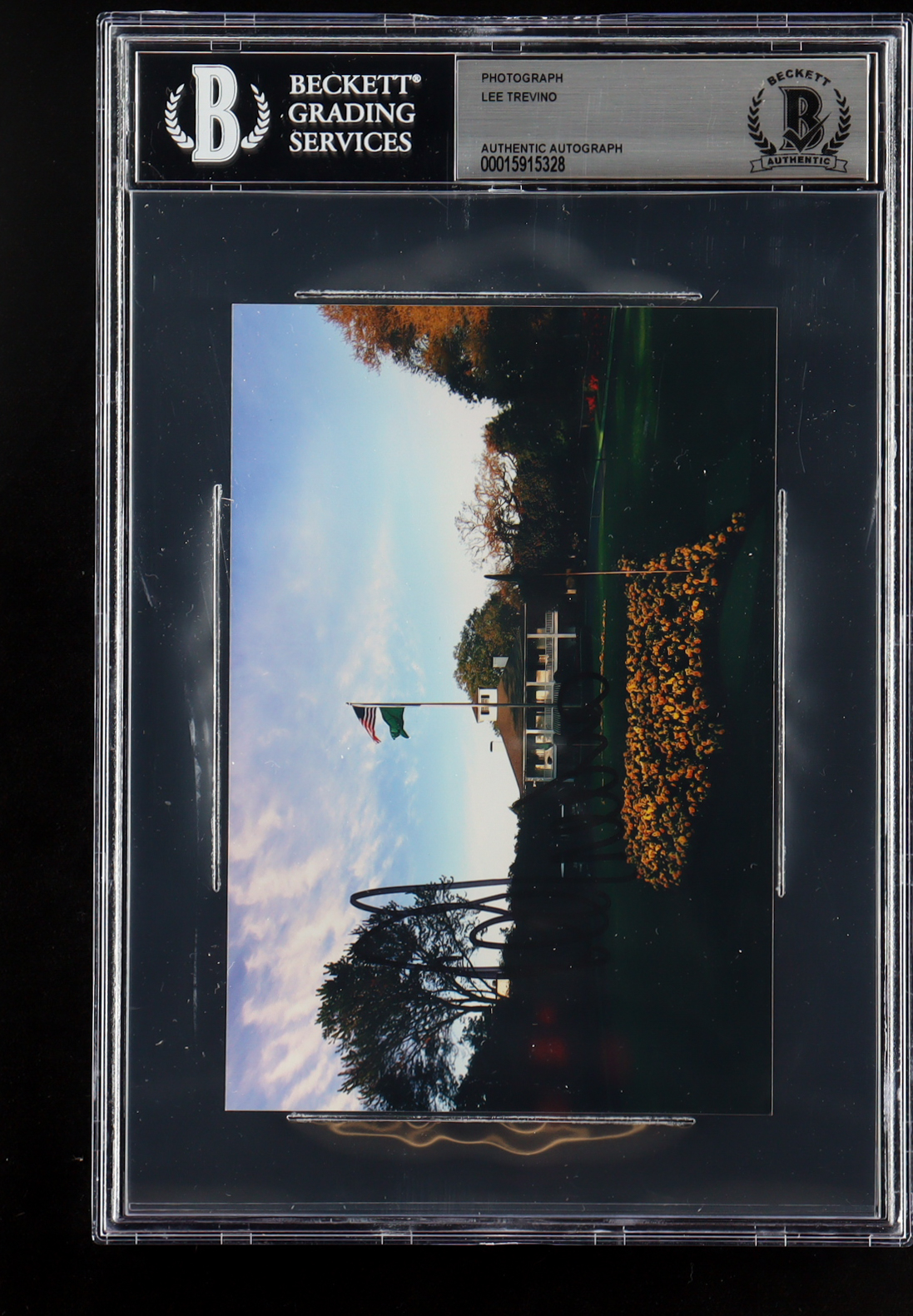 Lee Trevino Signed 4x6 Photo (BGS) at PristineAuction.com Lee Trevino Signed 4x6 Photo (BGS) at PristineAuction.com