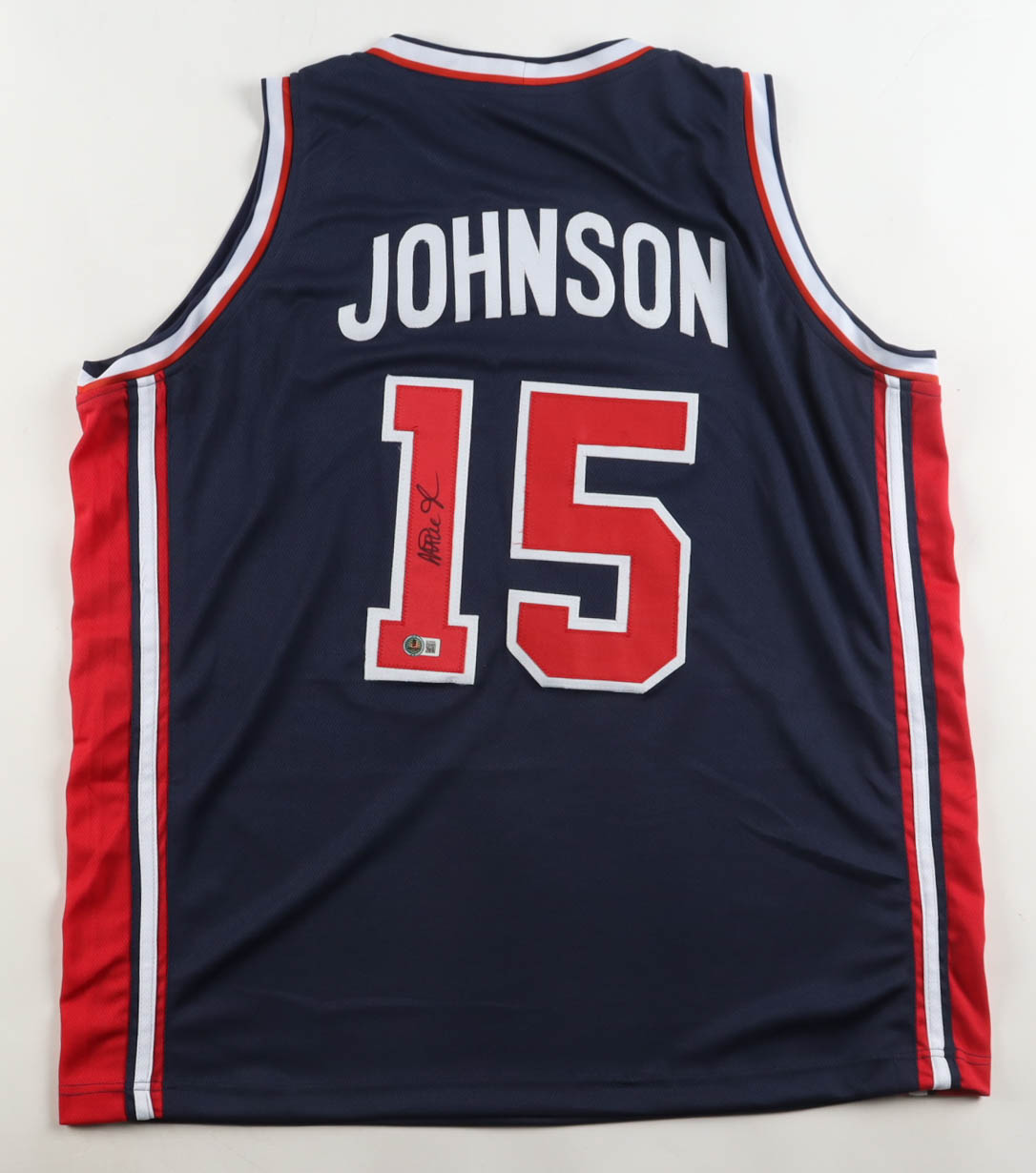 Magic Johnson Signed Jersey (Beckett) at PristineAuction.com Magic Johnson Signed Jersey (Beckett) at PristineAuction.com