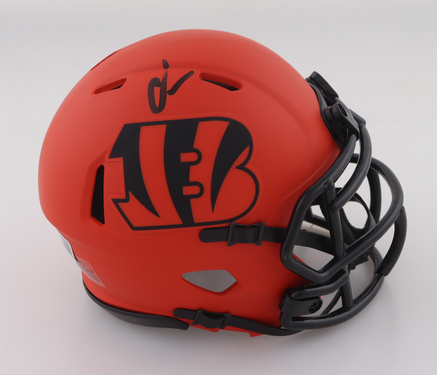 Chad 'Ochocinco' Johnson Signed Bengals Rave Alternate Speed Mini Helmet (Beckett) at PristineAuction.com Chad 'Ochocinco' Johnson Signed Bengals Rave Alternate Speed Mini Helmet (Beckett) at PristineAuction.com