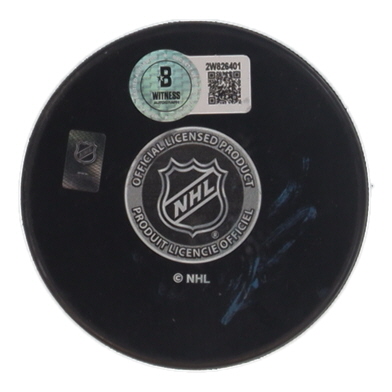 Gabriel Landeskog Signed Avalanche Logo Hockey Puck (Beckett) at PristineAuction.com Gabriel Landeskog Signed Avalanche Logo Hockey Puck (Beckett) at PristineAuction.com
