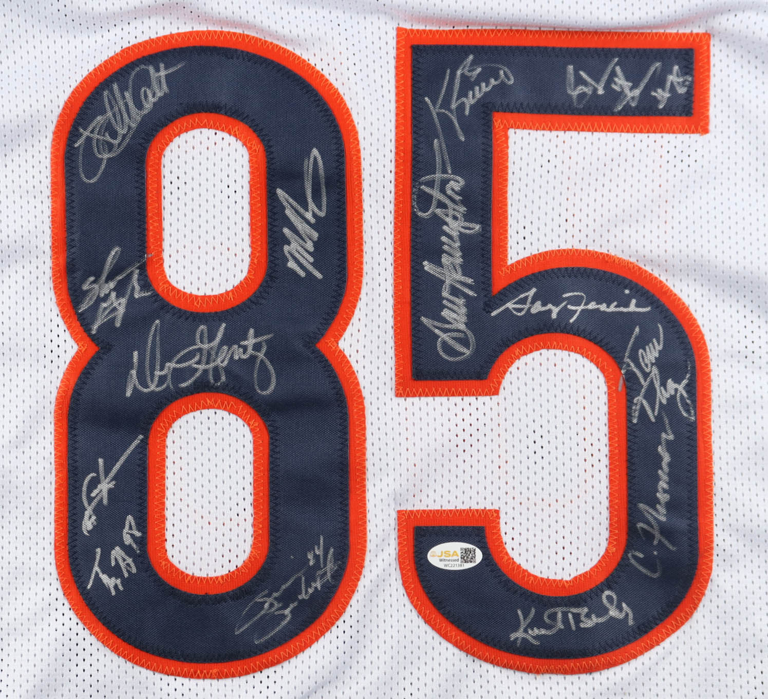1985 Bears World Champions Highlights Jersey Team-Signed by (14) with Mike Singletary, Willlie Gault, Shaun Gayle, Stefan Humphries (JSA) at PristineAuction.com 1985 Bears World Champions Highlights Jersey Team-Signed by (14) with Mike Singletary, Willlie Gault, Shaun Gayle, Stefan Humphries (JSA) at PristineAuction.com